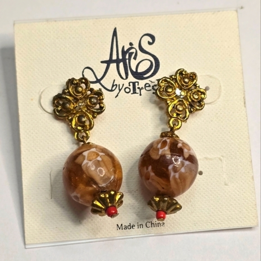 Aris by‎ Treska Gold Tone Marbled Brown Resin Filigree Flower Drop Earrings NEW
